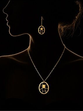 Gold Oval Geometric Pendant Necklace - Modern Women's Jewelry